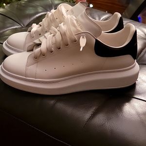 I am selling Size 42 Alexander McQueen Blk & White Sneakers.